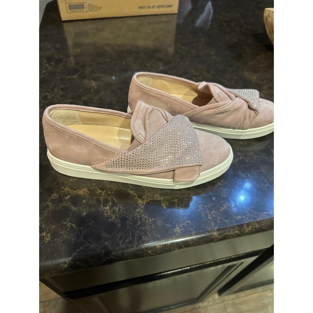 Vince Camuto Barita Pink Suede Rhinestone Bow Slip On Sneakers Shoes 7.5M